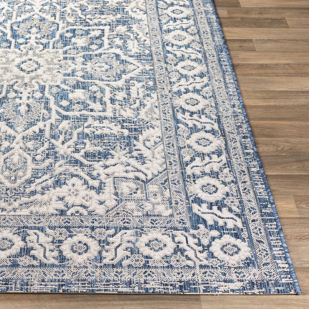 Easy-Care Denim Blue 6'7" Synthetic Round Outdoor Rug