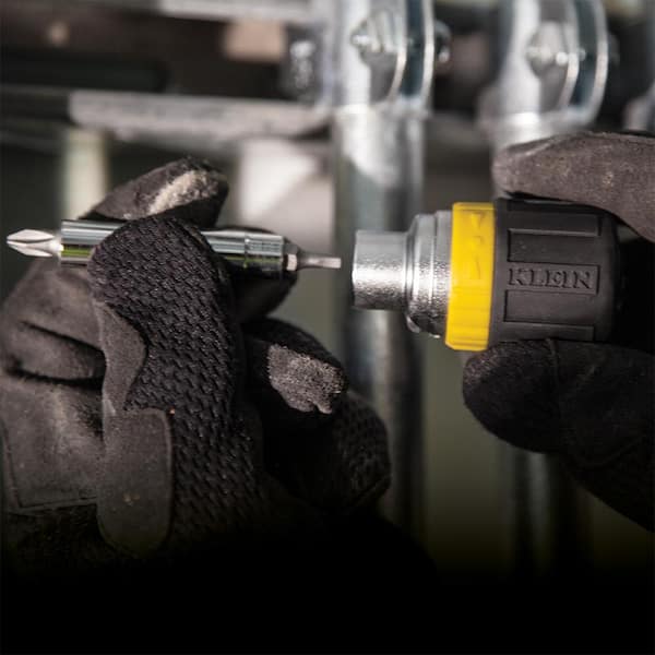 6-in-1 Ratcheting Stubby Screwdriver with Square Recess