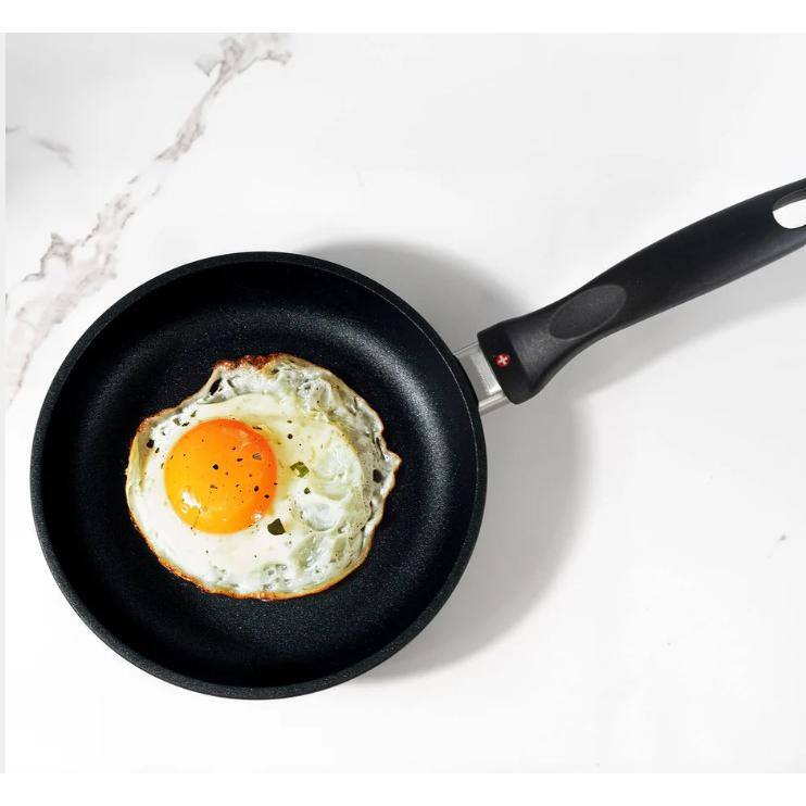 Black Aluminum Non-stick Fry Pan with Lid, 12.5 inches