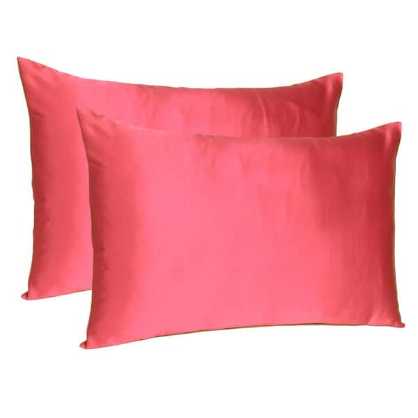 HomeRoots Amelia Poppy Red Solid Color Satin Standard Pillowcases (Set of 2)