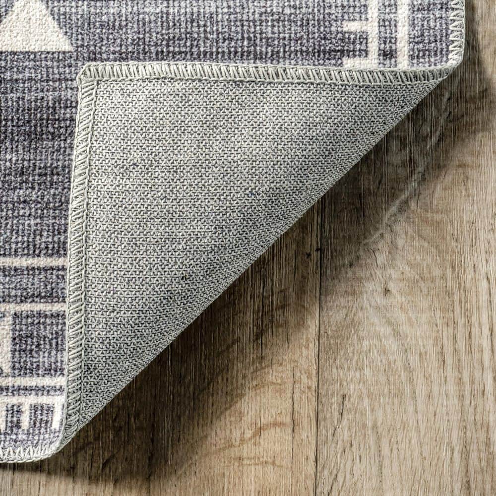 Gray Southwestern Machine Washable Stain-Resistant Area Rug