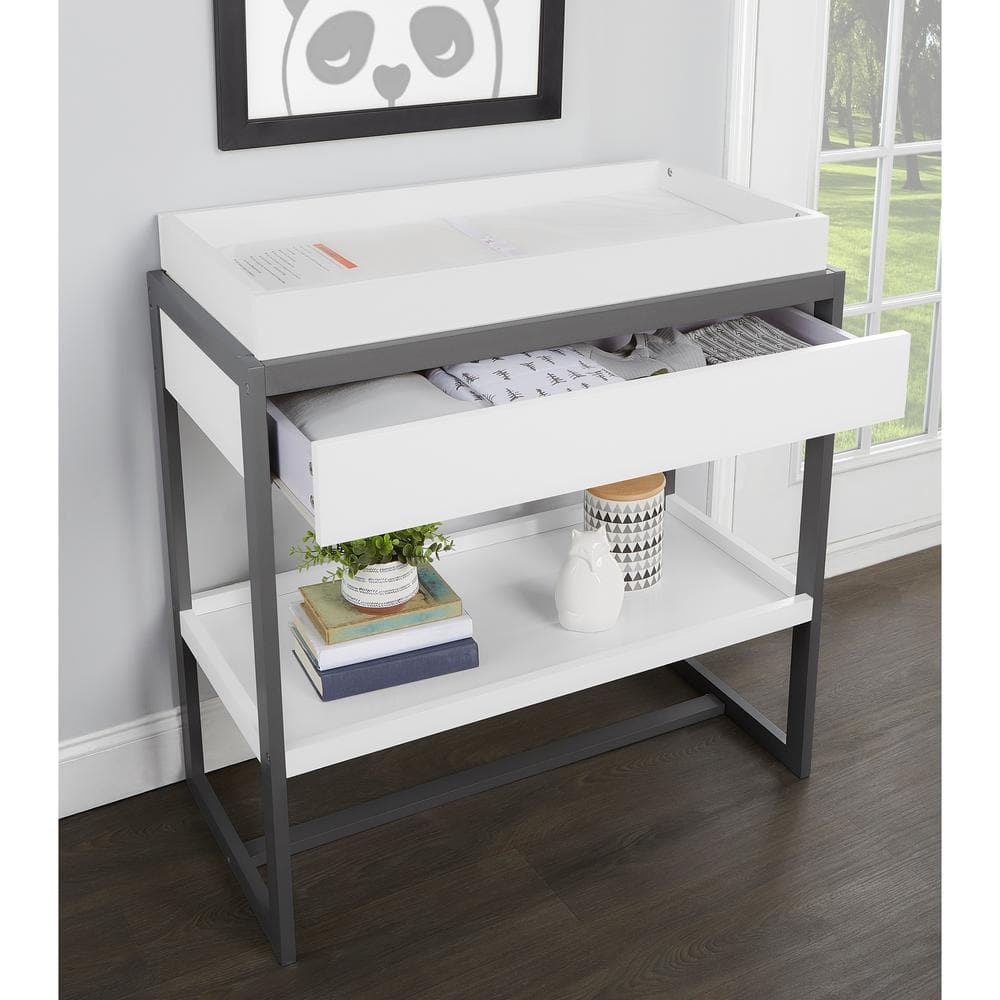 Grey And White Arlo Changing Table -  Dream On Me, 605X-SGYW