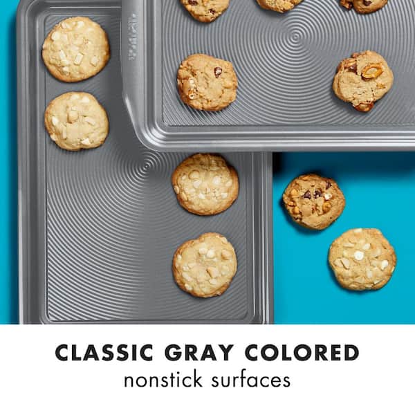  Farberware Nonstick Bakeware 12-Cup Muffin Tin / Nonstick  12-Cup Cupcake Tin - 12 Cup, Gray
