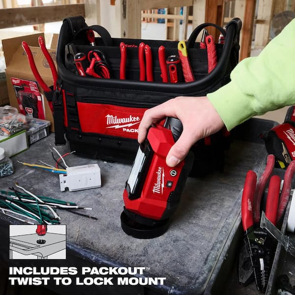 Quality Life Plate Runner 美品 箱付 プロップベイト Milwaukee M12 ROVER Multi-Directional Flood Light w/ PACKOUT