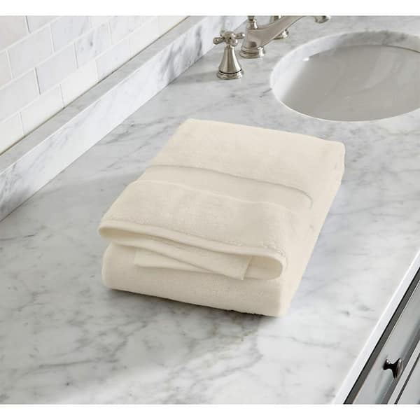 Delara Organic Cotton Luxuriously Plush Bath Towel Pack of 4 | GOTS & Oeko-Tex Certified | Premium Hotel Quality Towels | Feather Touch Technology