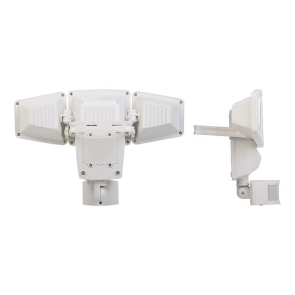 Sunforce - Solar 180 Degree White Motion Activated Outdoor 120 LED Triple Head Integrated LED Area Light