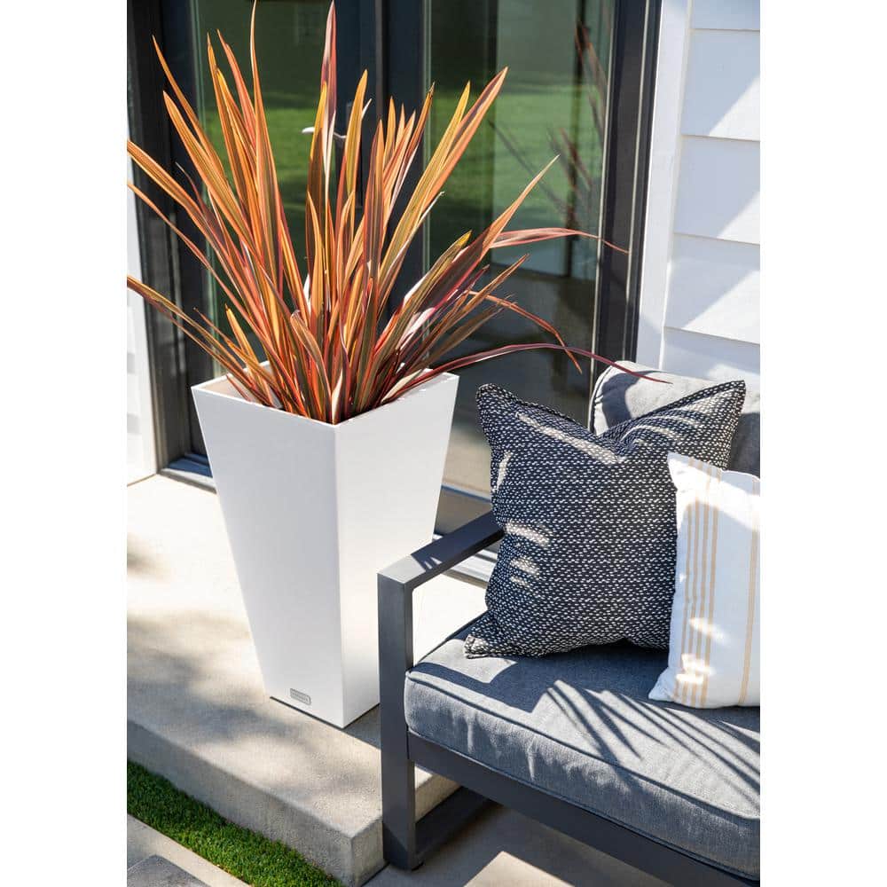 Midland Modern 26" White Recycled Plastic Indoor/Outdoor Planter
