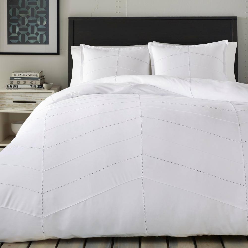 Courtney White Microfiber Reversible Full Comforter Set