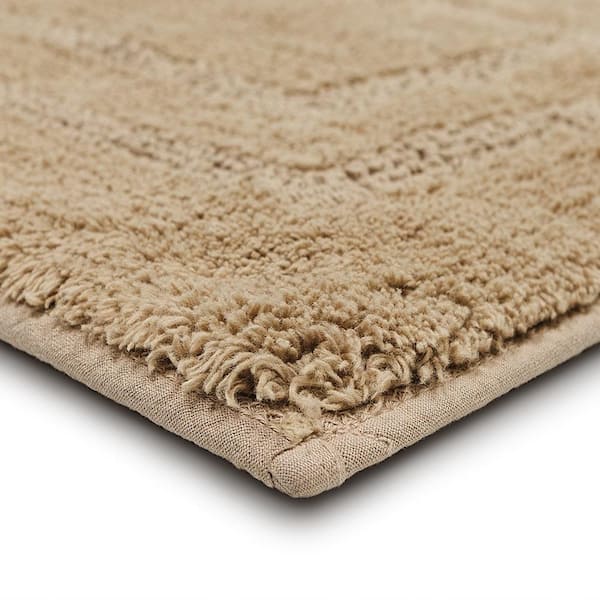 Hastings Home Bathroom Mats 60-in x 24.25-in Taupe Microfiber
