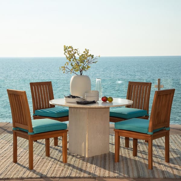 https://images.thdstatic.com/productImages/9f12c17c-64ae-45c2-b7b9-87cd6b903b4e/svn/arden-selections-outdoor-dining-chair-cushions-ah0zf23b-d9z1-40_600.jpg