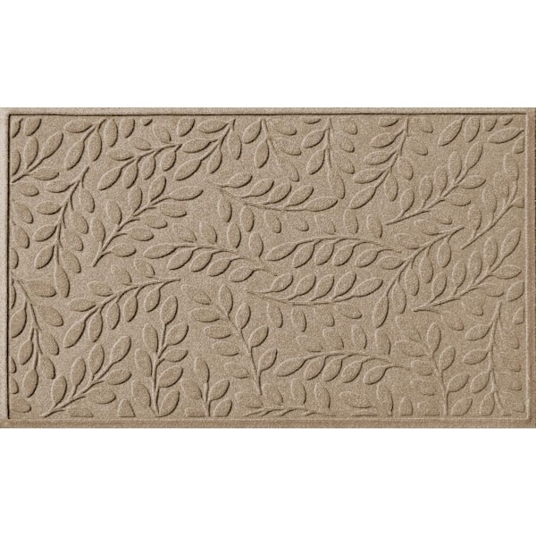 Bungalow Flooring Aqua Shield Brittney Leaf Camel 35 in. x 59 in. PET Polyester Door Mat