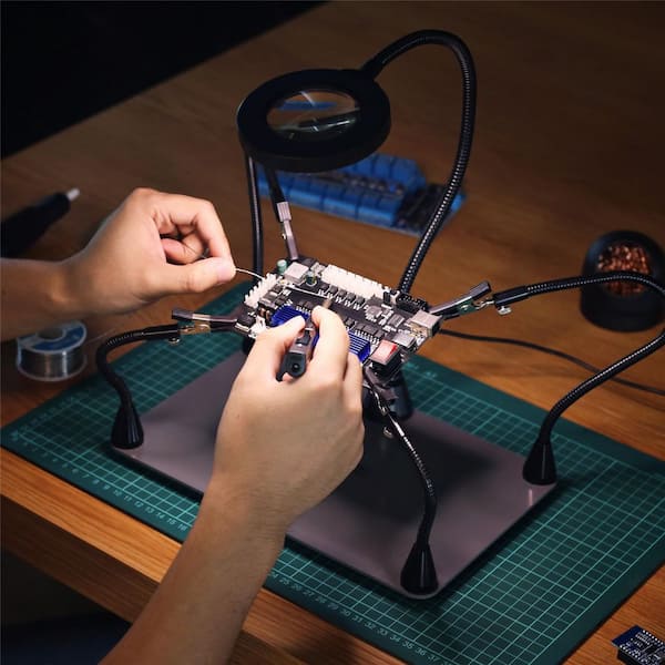 Magnetic Helping Hands Soldering Station with an LED Magnifying Lamp, PCB Holder, 4 Flexible Helping 101-92-PCBH - The Home Depot