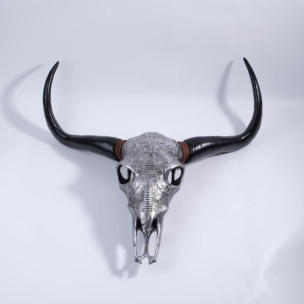 Antique Silver Resin North American Bone-Inspired Bull Head Hanging Ornament Wall Sculpture