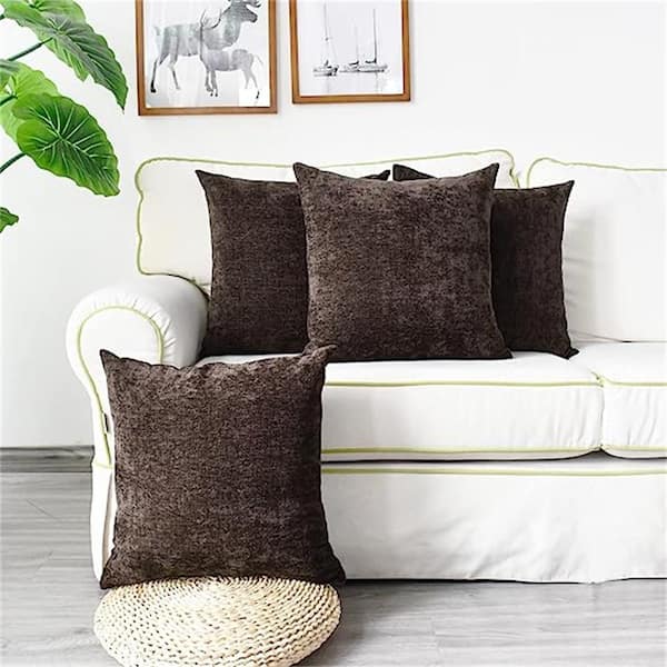 https://images.thdstatic.com/productImages/9f1b40bc-ab75-4156-ad3b-d1b9a830a92b/svn/outdoor-throw-pillows-b0c1msnsws-44_600.jpg
