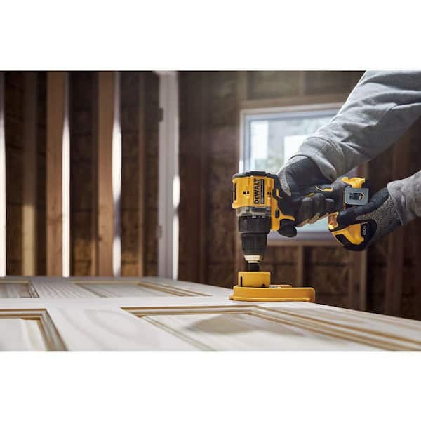 DEWALT - ATOMIC 20-Volt Lithium-Ion Cordless Compact 1/2 in. Drill/Driver Kit with 2.0Ah Battery, Charger and Bag