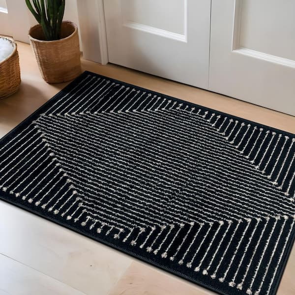 Modern Geometric Area Rug Black 2 ft. 3 in. x 4 ft. Area Rug