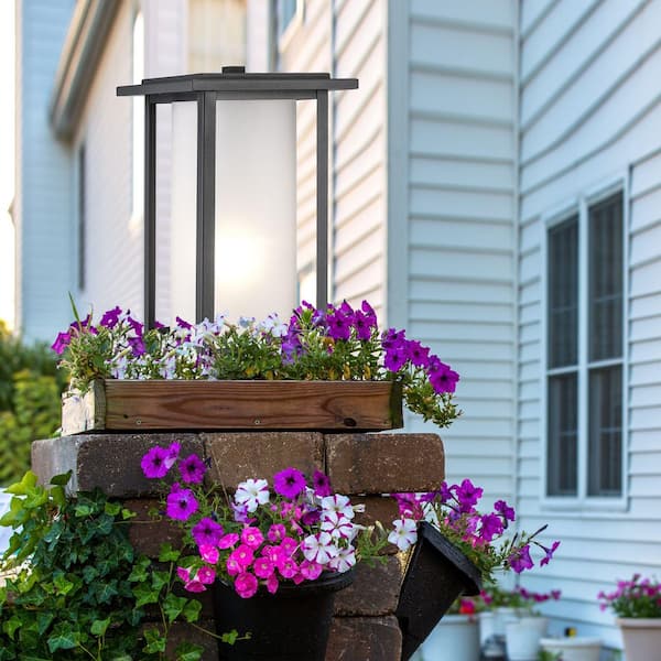 バラ売り可 J庭58 BeLTOON Backlight フラッシュライト 愛欲 Bel Air Lighting Shaakar 1-Light Black Outdoor Lamp Post Light