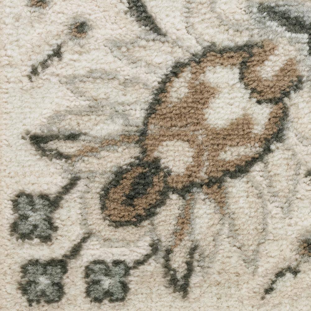 Ivory Mocha Traditional Floral 5'3" x 7'3" Area Rug