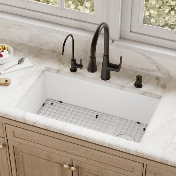 QU-670 Quartz/Granite 32 in. Single Bowl Undermount Kitchen Sink in White with Bottom Grid and Strainer