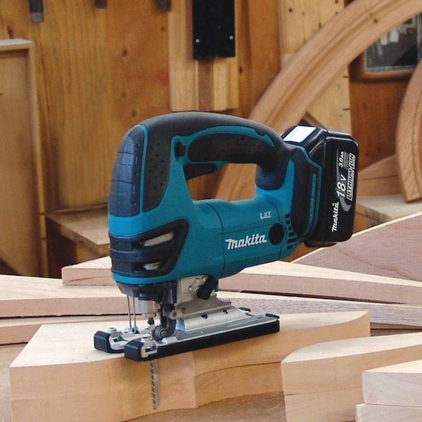 Makita 18V LXT Lithium-Ion Cordless Jig Saw Kit XVJ03 - The