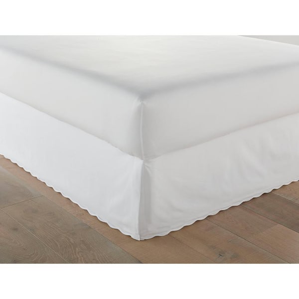Stone Cottage Solid Scallop White Cotton King 15 in. drop Bedskirt
