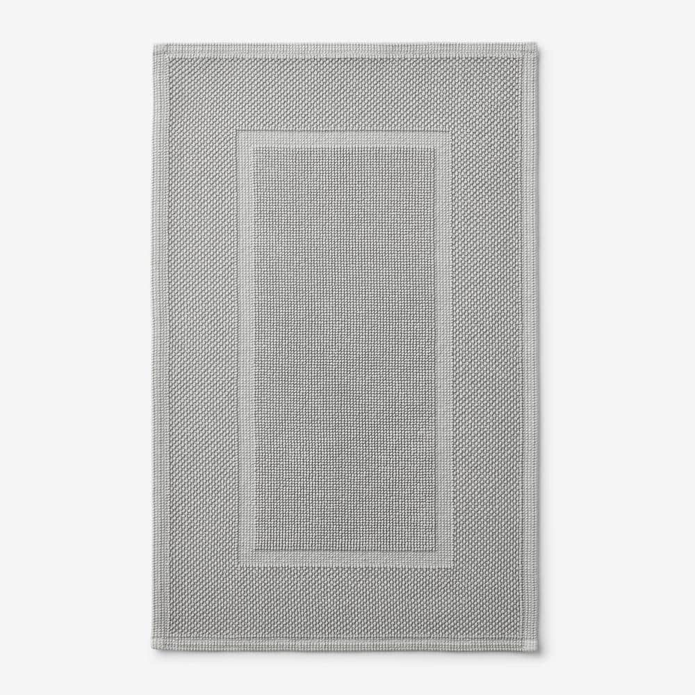 Mohawk Ensuite Cotton Border Light Grey Bath Rug 24x40