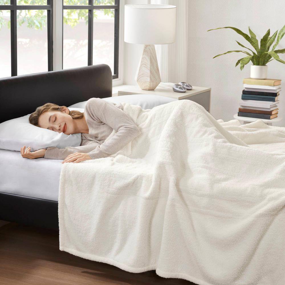 Ivory Twin Fleece Faux Fur Heated Blanket