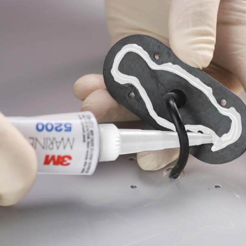 3 oz White Polyurethane Marine Adhesive Sealant Fast Cure