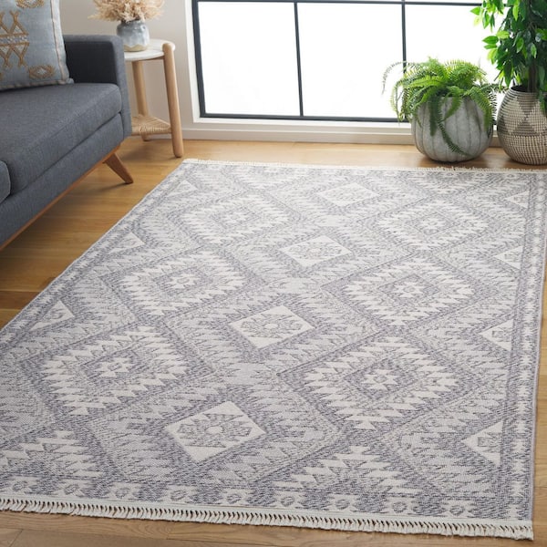 Prairie Gray/Ivory 8 ft. x 10 ft. Aztec Diamonds Area Rug