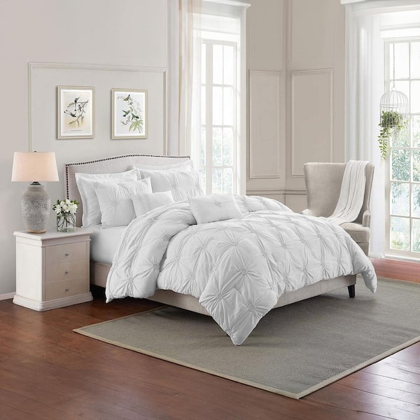 Swift Home 3-Piece White Microfiber King/Cal King Floral Pintuck Comforter Set