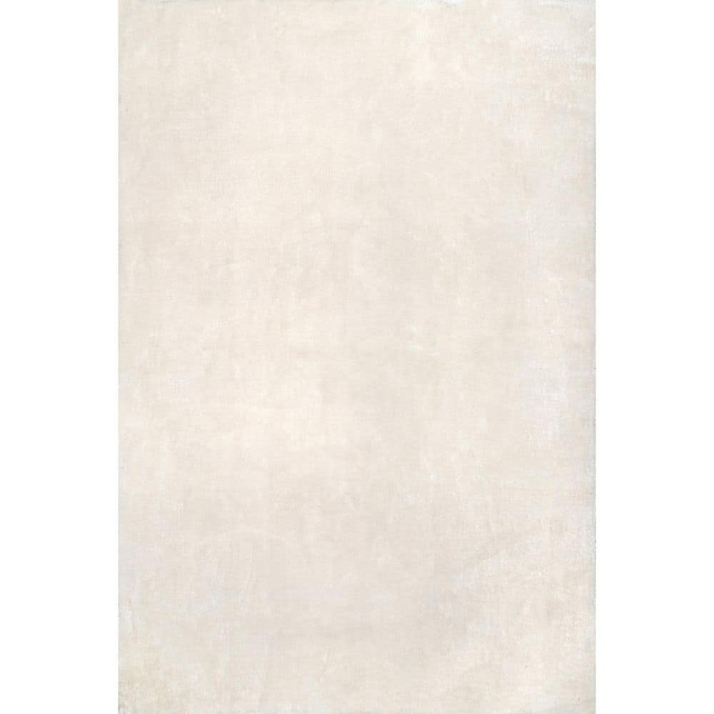 White 4' x 6' Solid Shag Machine Washable Area Rug