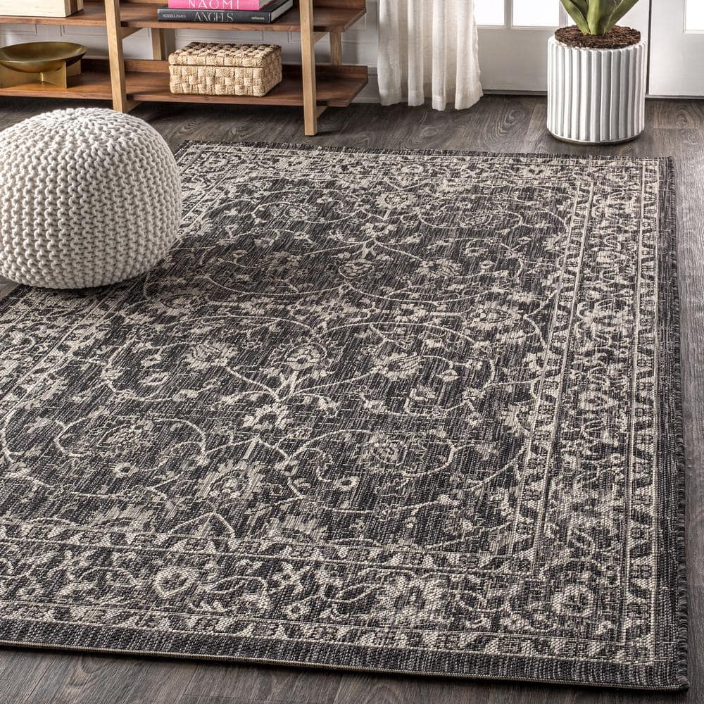 Elegant Twining Vine Black and Gray 4' x 6' Synthetic Area Rug