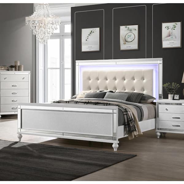 NEW CLASSIC HOME FURNISHINGS New Classic Furniture Valentino White Wood Frame California King Panel Bed with Lighted Headboard
