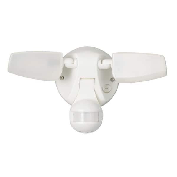 HALO 180-Degree White Motion Activated Outdoor Integrated LED Twin Head Flood Light with Selectable CCT (3000K-5000K)