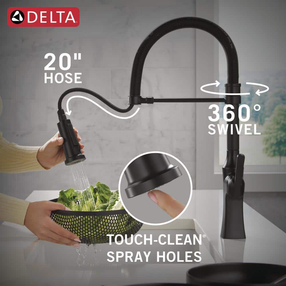 Matte Black Zinc Single Handle Pull Down Kitchen Faucet