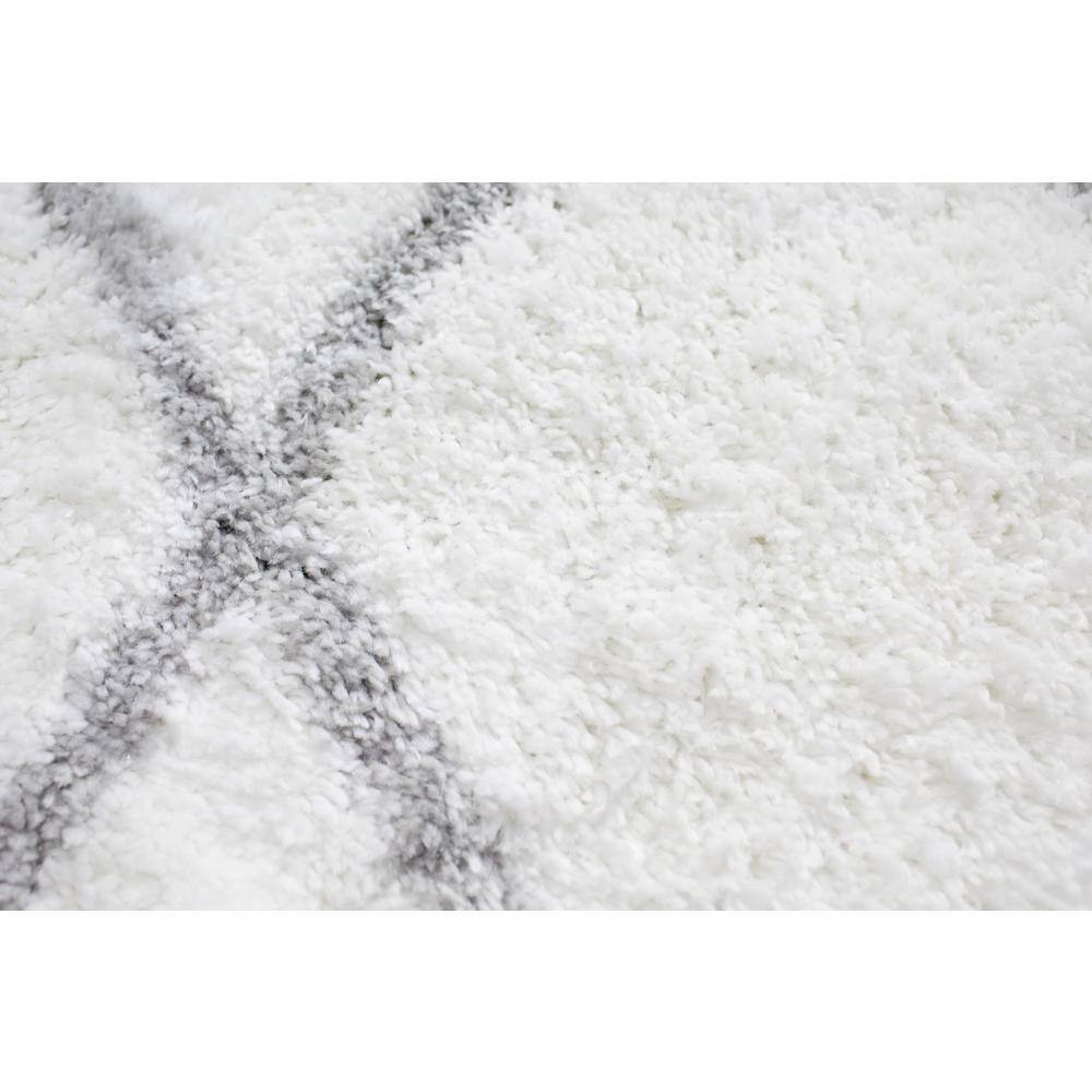 Gray and White Geometric Shag Area Rug 7'6" x 9'6"
