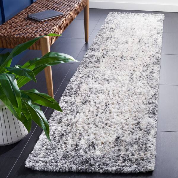 Berber Shag 2 ft. x 9 ft. Gray/Ivory Distressed Monochrome Runner Rug