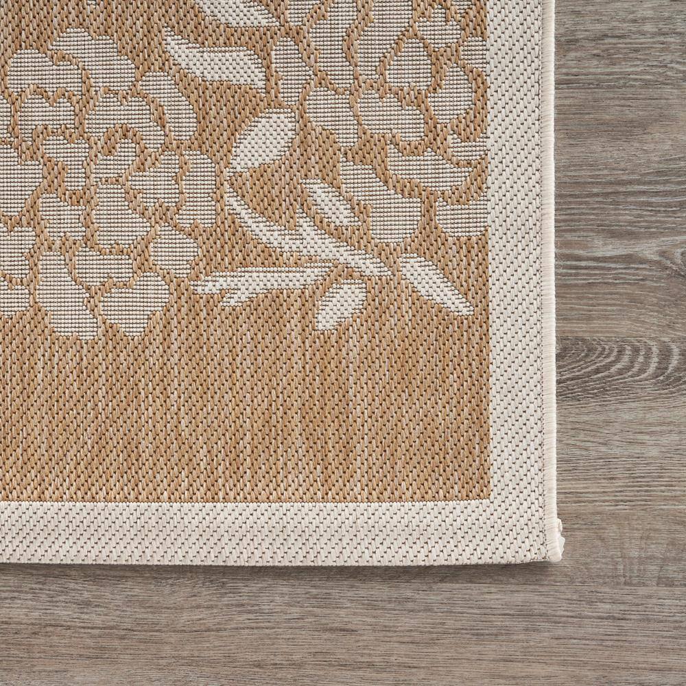 Beige Flamingo Bird Synthetic Indoor/Outdoor Area Rug 5' x 7'