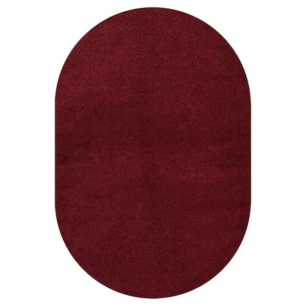 Haze Solid Low-Pile Dark Red 4 ft. x 6 ft. Oval Area Rug
