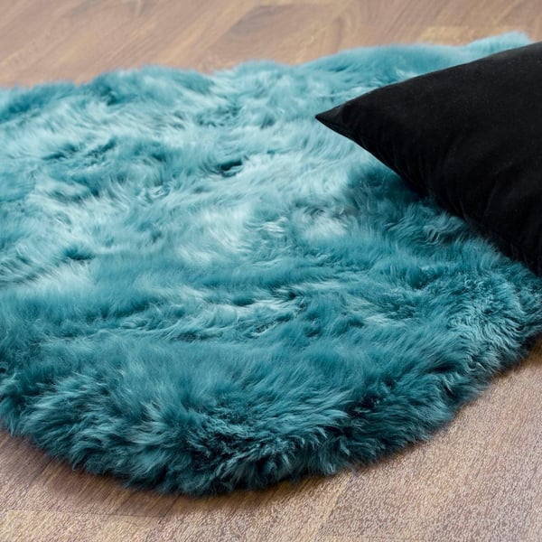 Super Area Rugs Genuine New Zealand Sheepskin Pelt 2 x 3 ft. Teal Area Rug