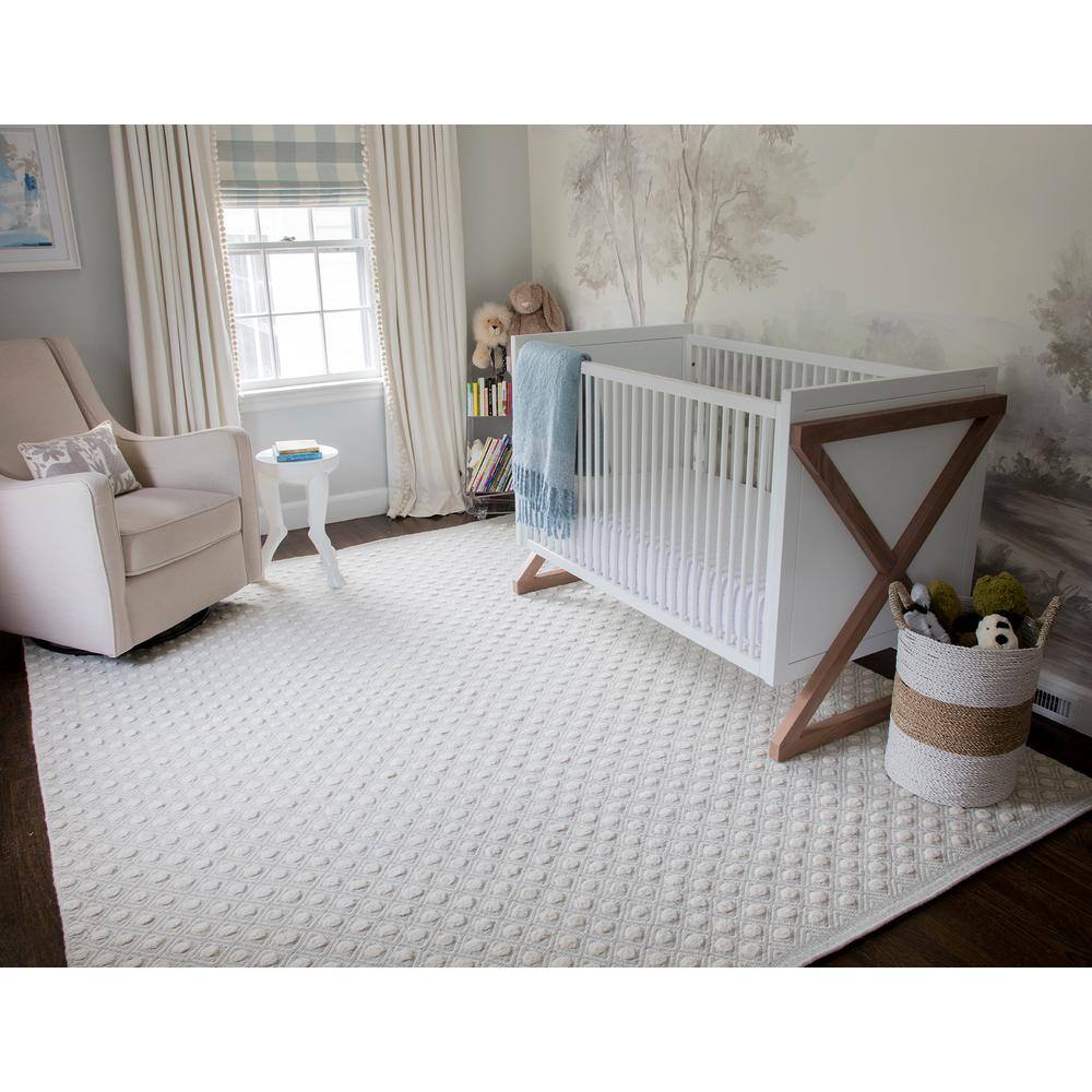 Handwoven Hygge Gray Geometric Wool Area Rug 2' x 3'