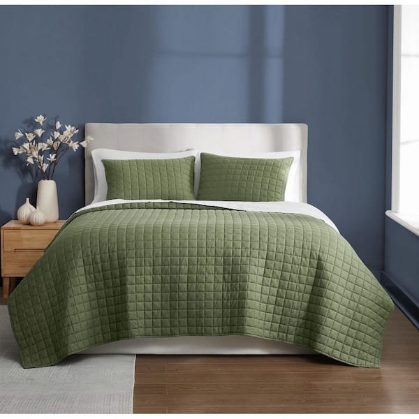 Essential 3-Piece Green Solid Cotton Full/Queen Quilt Set