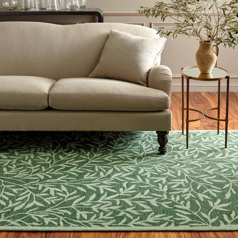 Handmade Green Floral Wool 8' x 10' Area Rug