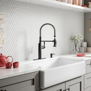 Sous Pro-Style Single Handle Pull Down Sprayer Kitchen Faucet in Matte Black