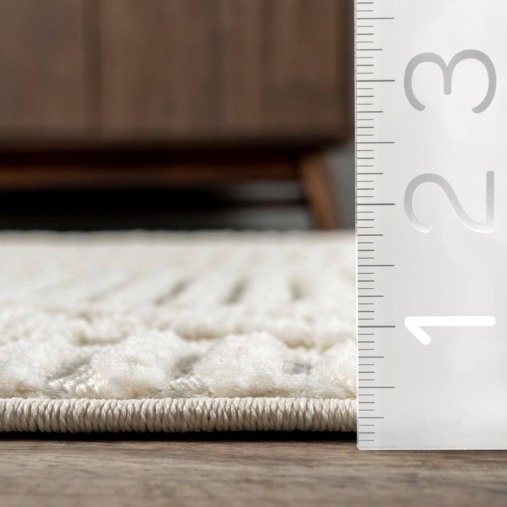Ivory Diamond Pattern Synthetic Rectangular Area Rug