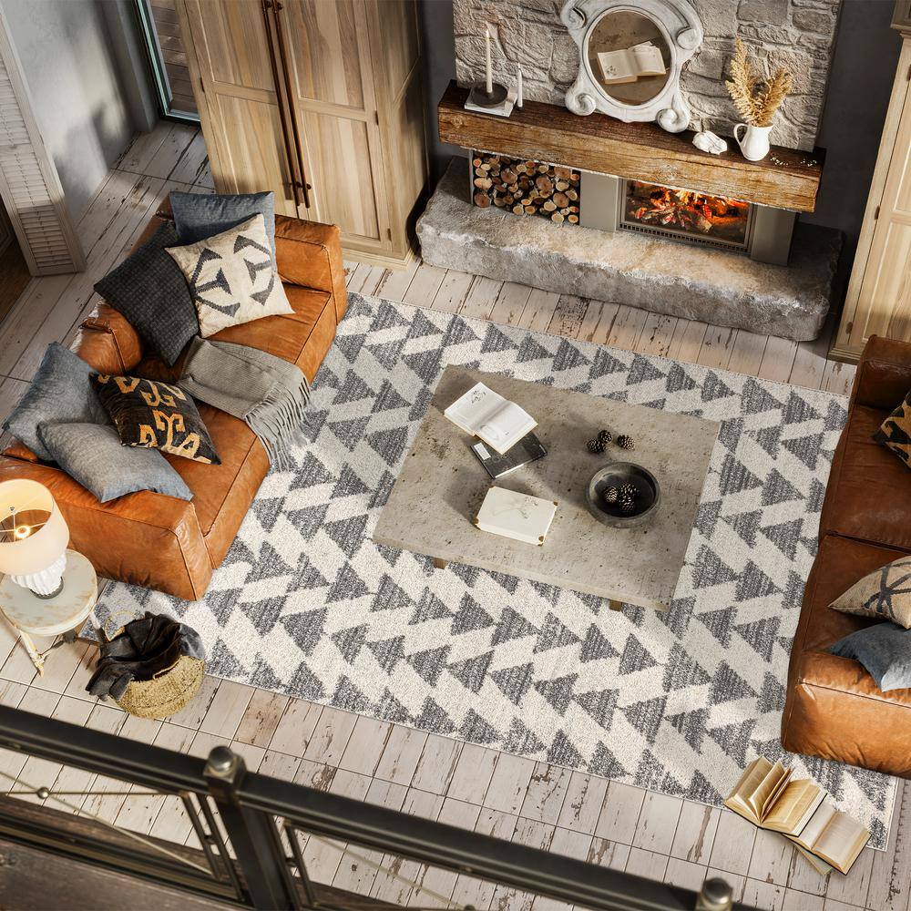 Handmade Moroccan Triangle Cream & Gray Synthetic Area Rug