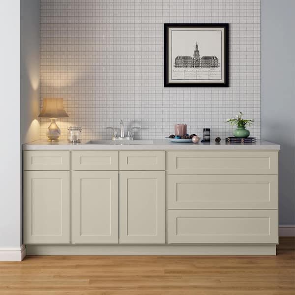 Assembled Sink Base Kitchen Cabinet in White with False Drawer