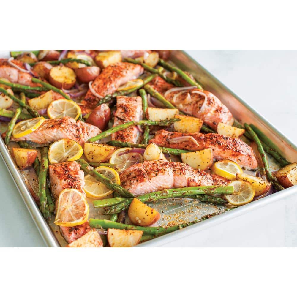 Nordic Ware Aluminum 18" Half Baking Sheet with Lid