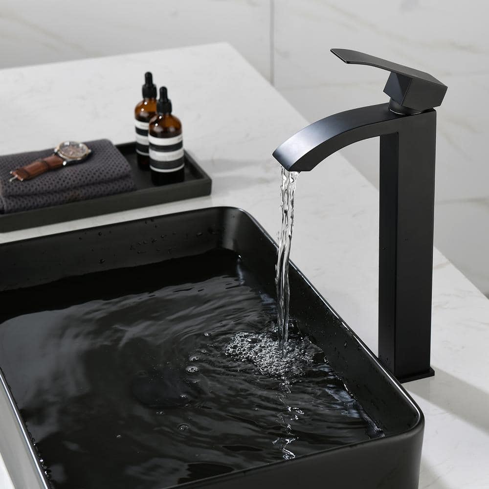 Staykiwi Single Handle Single Hole Bathroom Faucet And Spot Resistant In Matte Black Skgybf13 Mb 8097