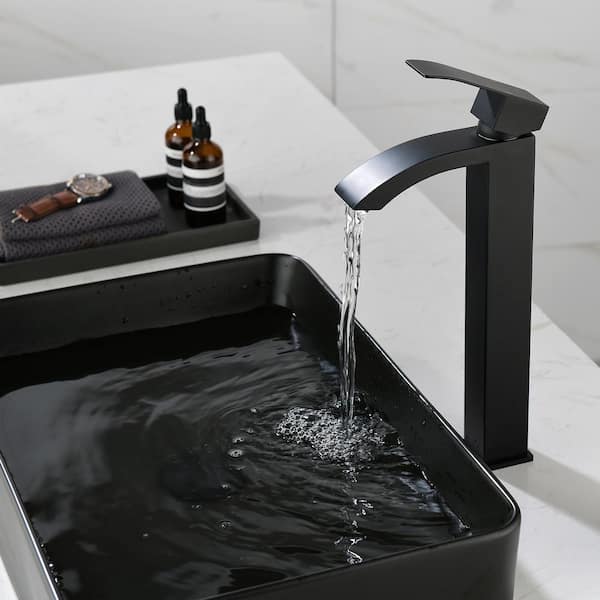 Staykiwi Single Handle Single Hole Bathroom Faucet and Spot Resistant in Matte Black